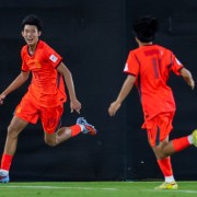 安博体育-U17国足生死战首发出炉！仅换1人，赵松源连场先发，邝兆镭仍替补